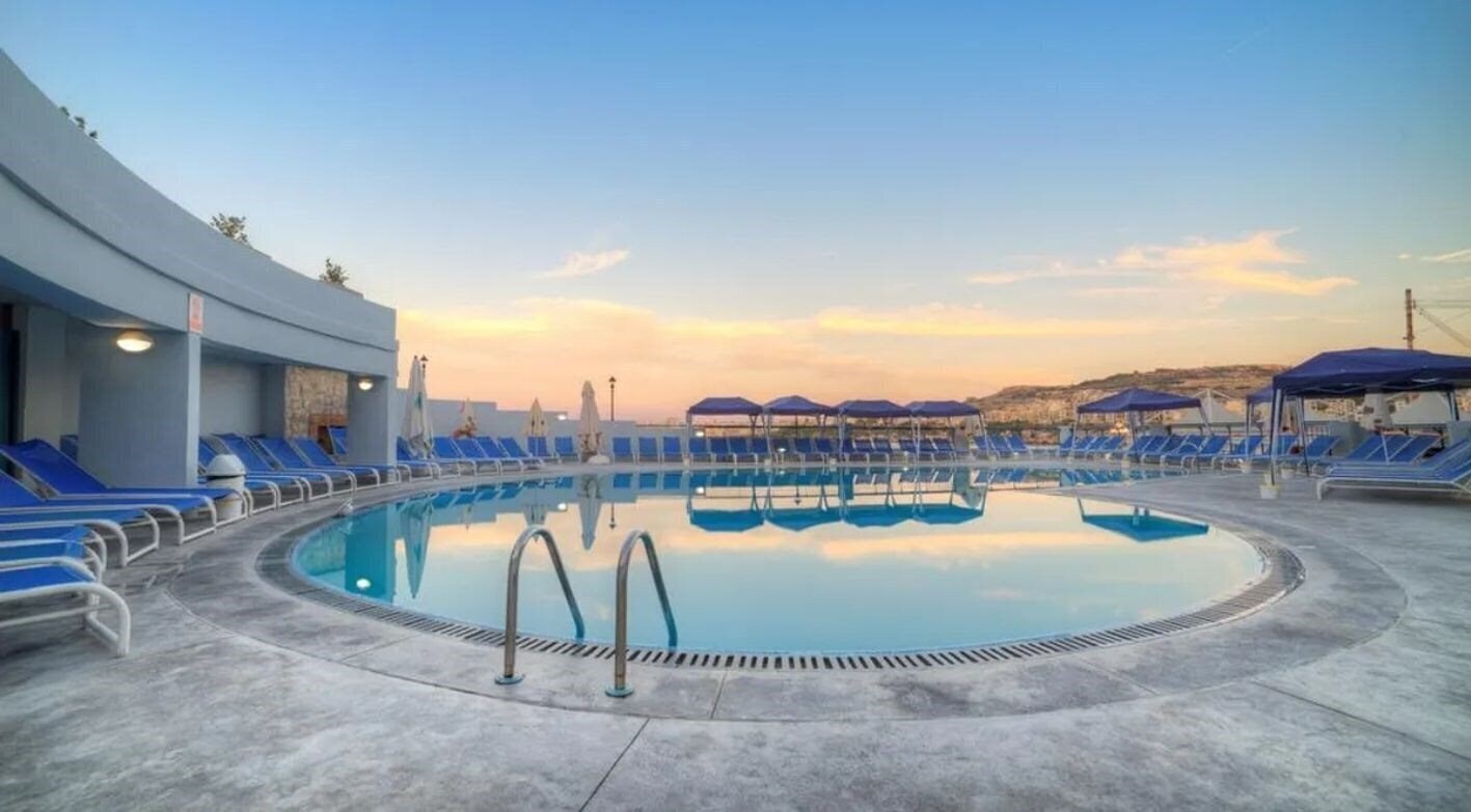 Ambassador 3* суреті